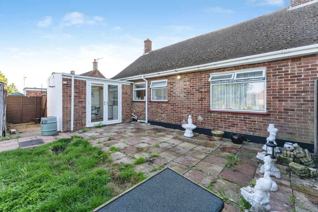 Property photo 2 of 13