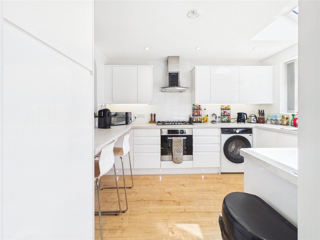 Property photo 3 of 19 Picture No. 14