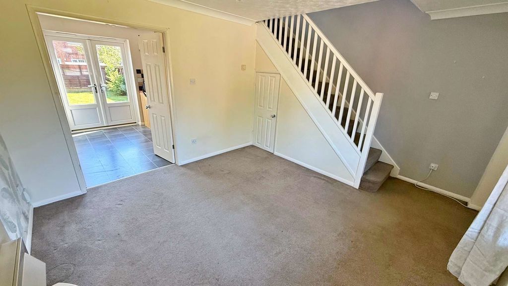 Property photo 3 of 12 Photo 6