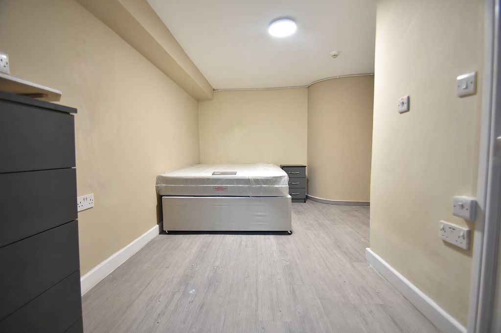 Property photo 2 of 8 Picture No. 07