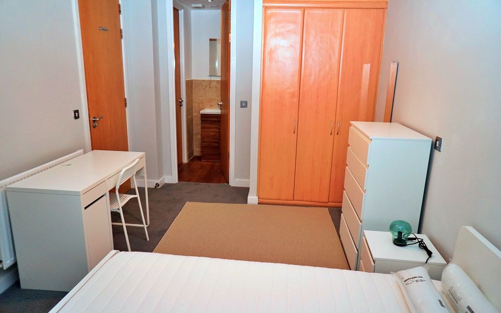 Property photo 3 of 3 Room 1 (Pic 3)