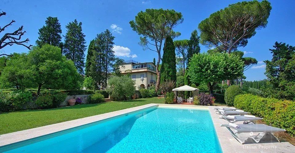 Property photo 1 of 13