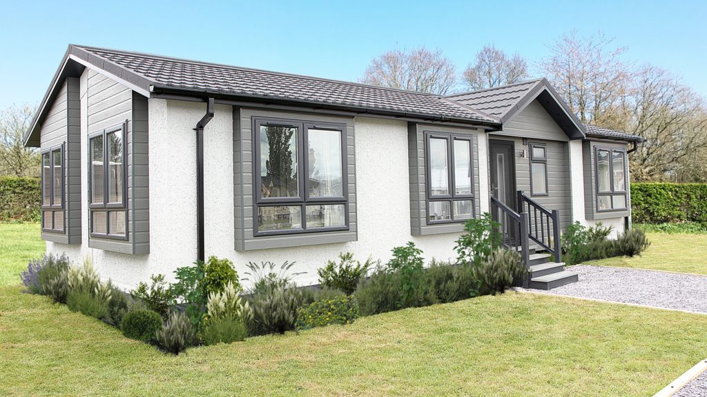 Property photo 1 of 3