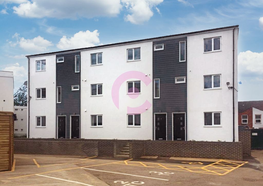 Property photo 1 of 1 Tandem Court Portfolio Pack-2