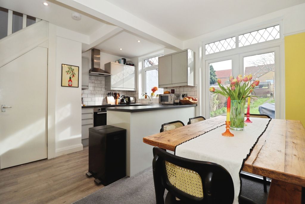 Property photo 2 of 18 Pbox-Img.Jpg