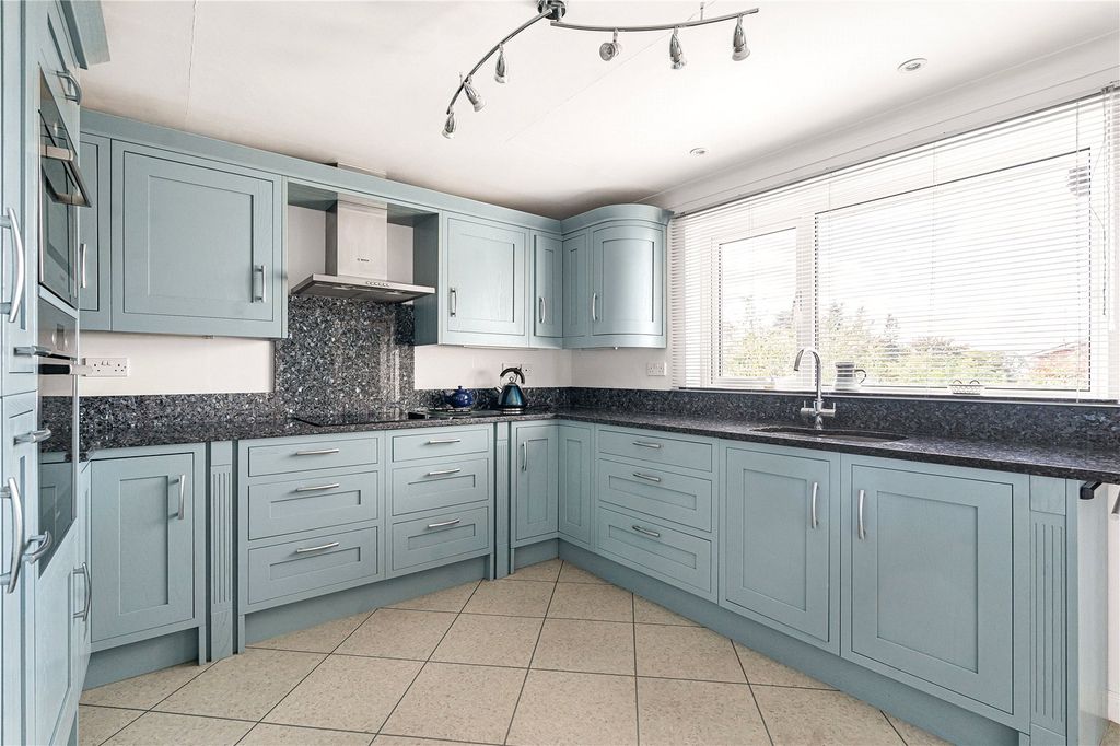 Property photo 2 of 26 Picture No. 08