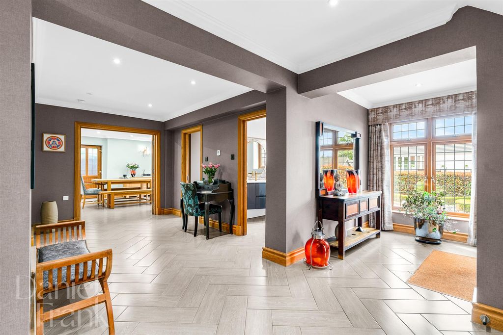 Additional image 15 of 5 bed detached house for saleWest View, Loughton IG10