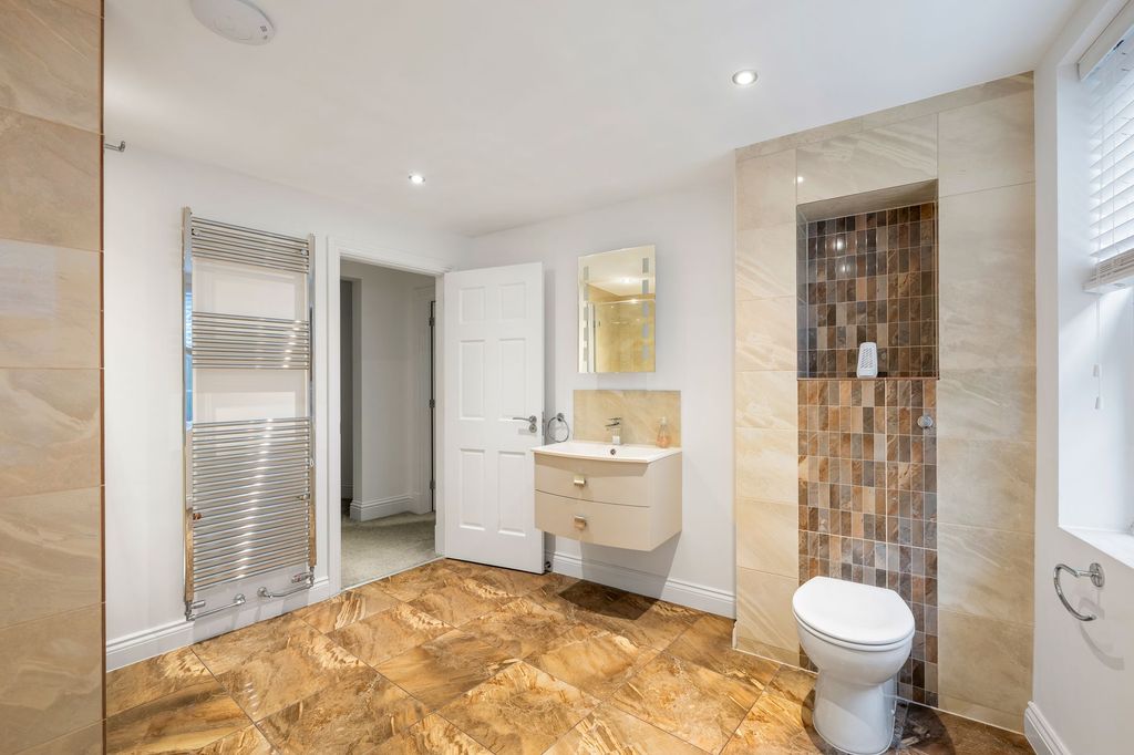 Additional image 22 of 6 bed end terrace house for saleShelley Place, The Colosseum, Lincoln LN1