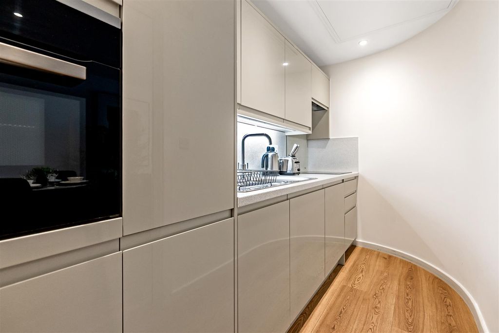 Property photo 3 of 8 Mhp04022.Jpg