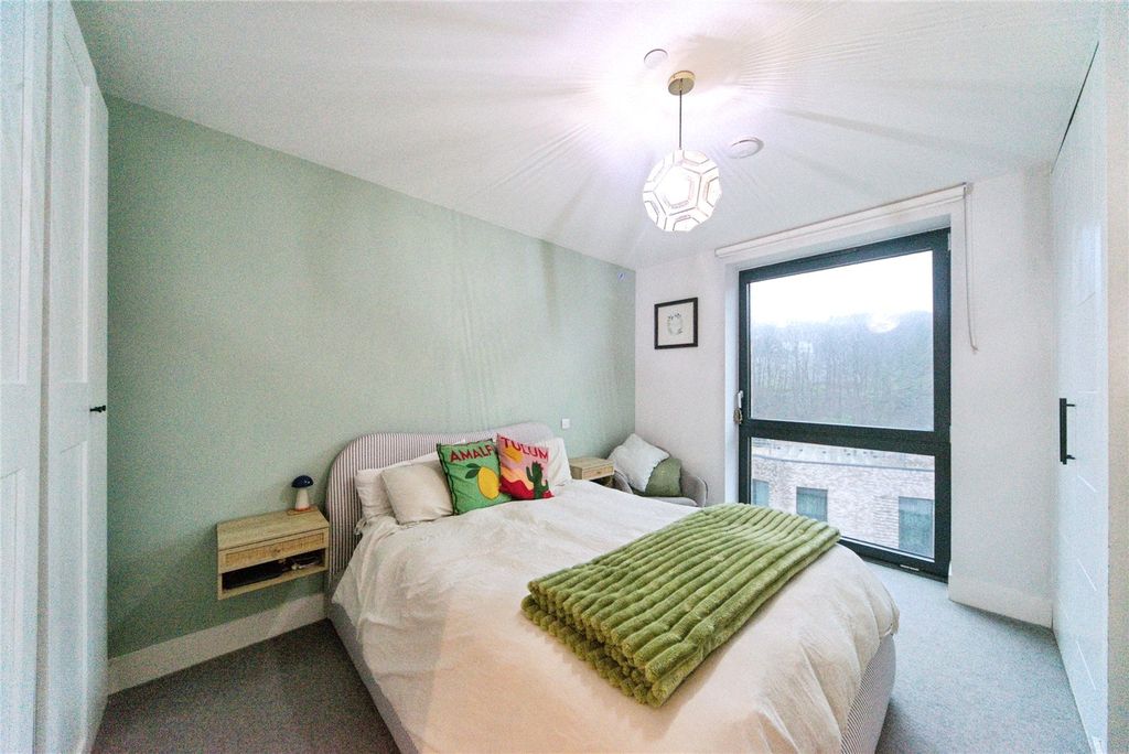 Property photo 3 of 17 Picture No. 05