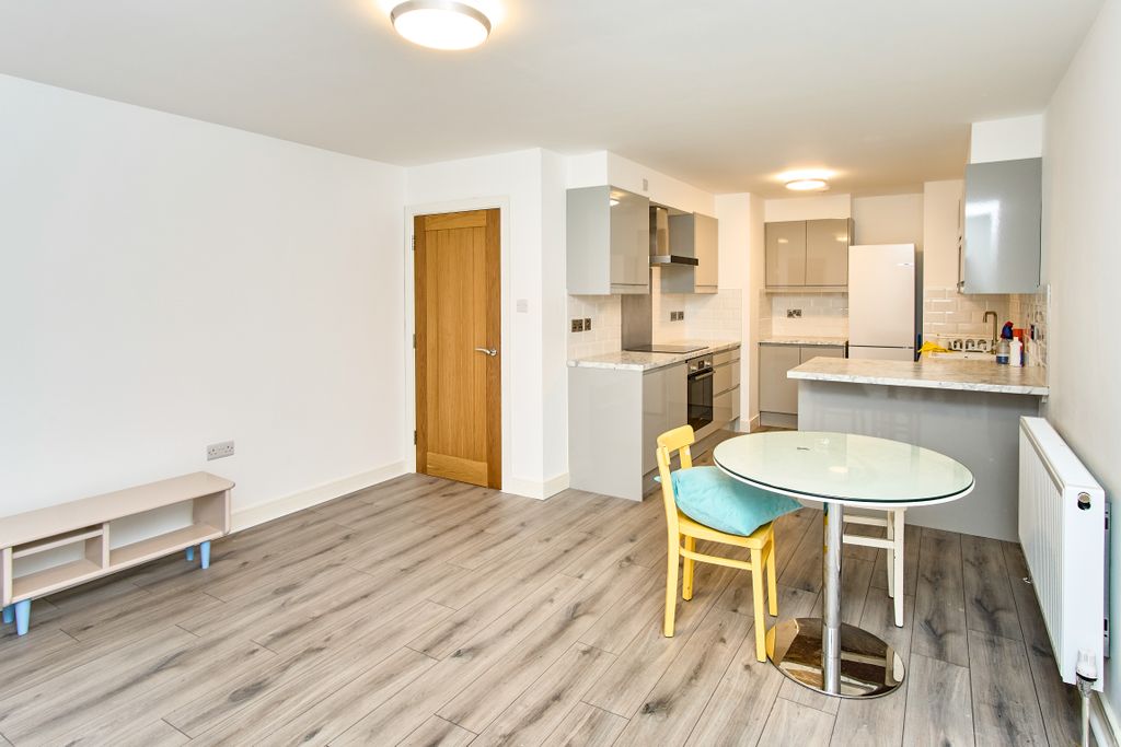 Property photo 2 of 11 2