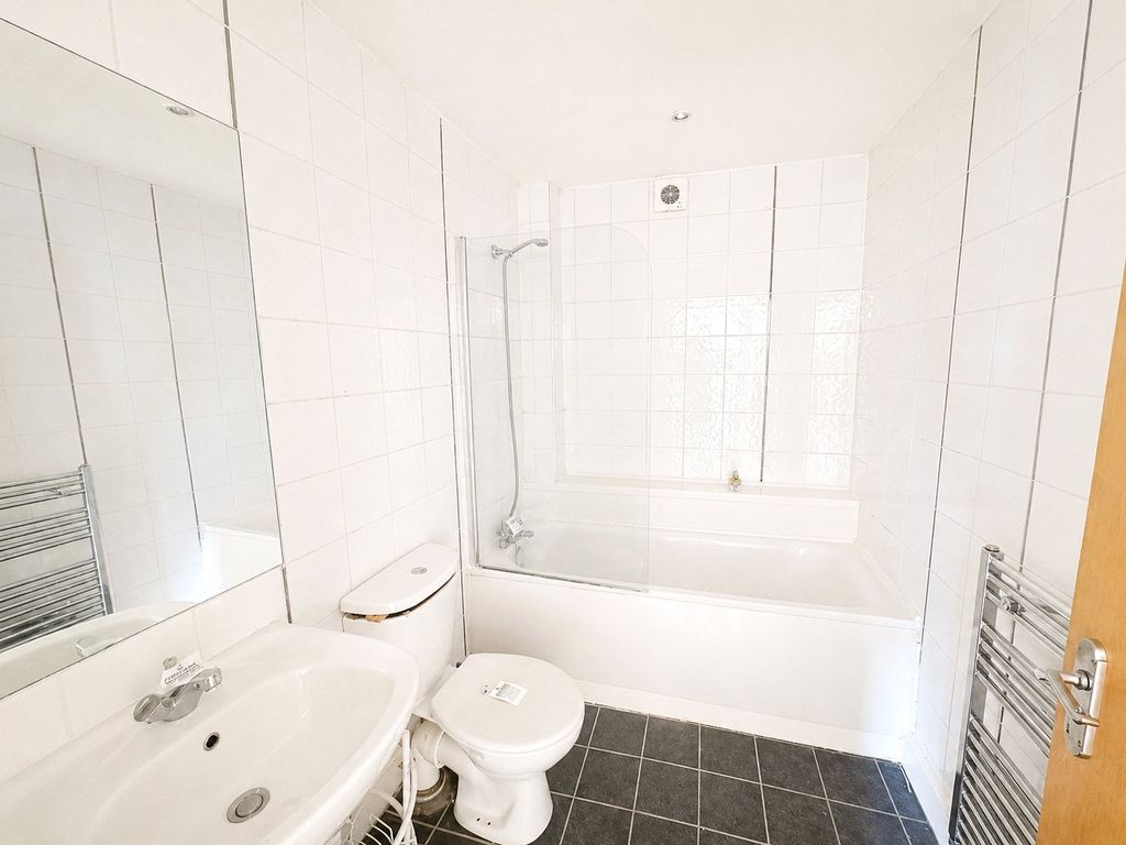 Property photo 3 of 8 Picture 3