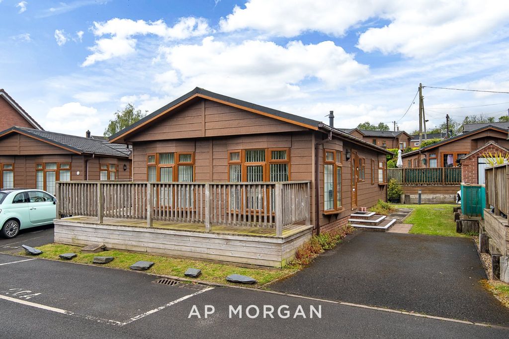 Property photo 1 of 17 Picture No. 02