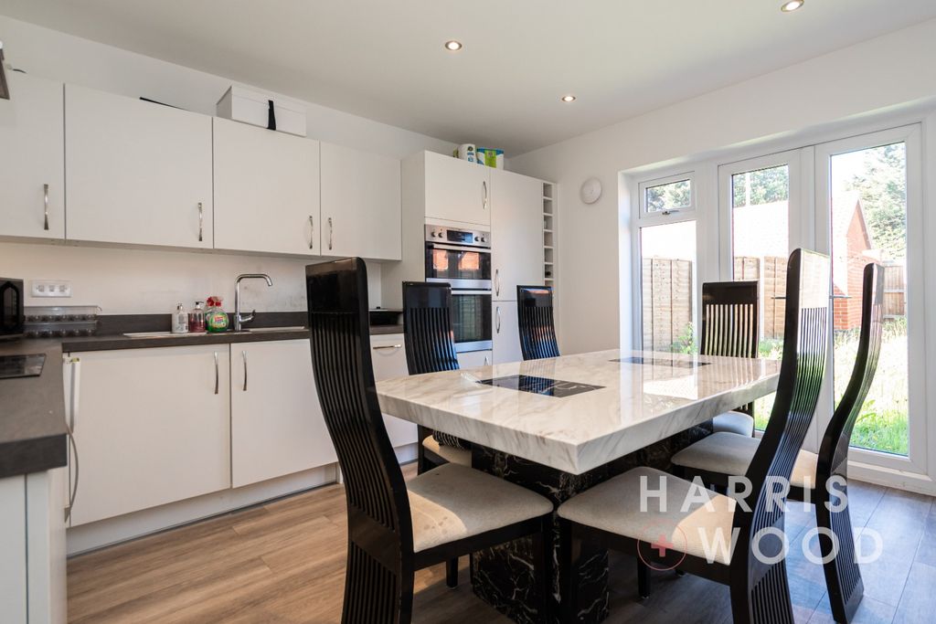 Property photo 3 of 24 4170323