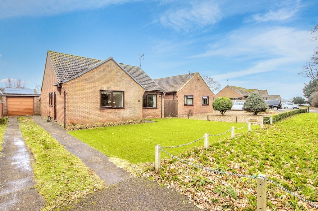 Property photo 1 of 17 3865750