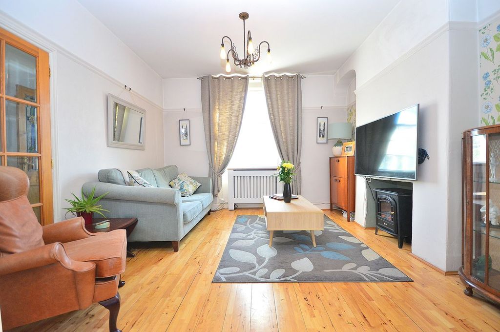 Property photo 2 of 24