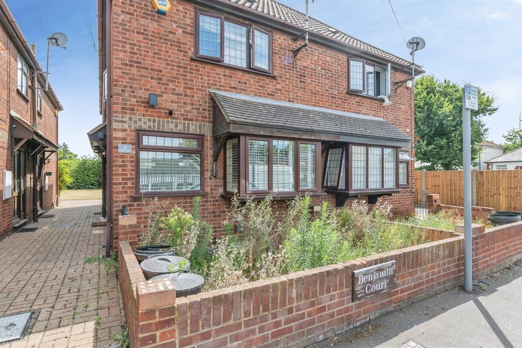 Property photo 3 of 18