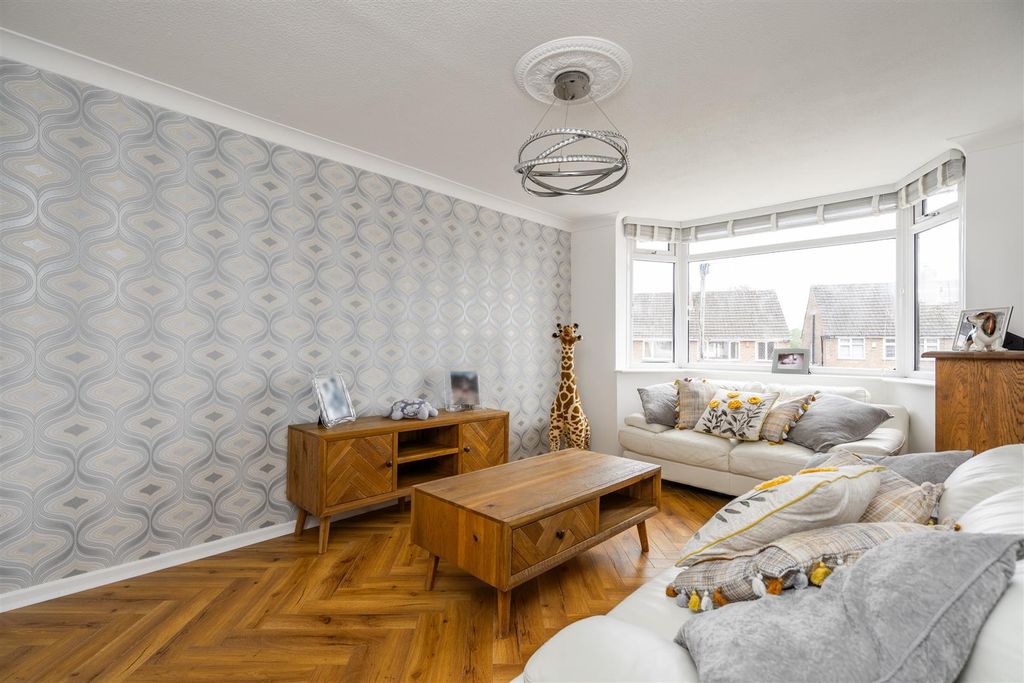Property photo 2 of 16 63 Eden Road_1.Jpg