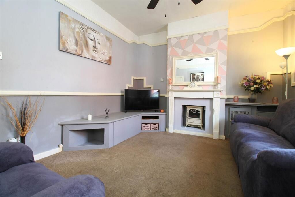 Property photo 3 of 11