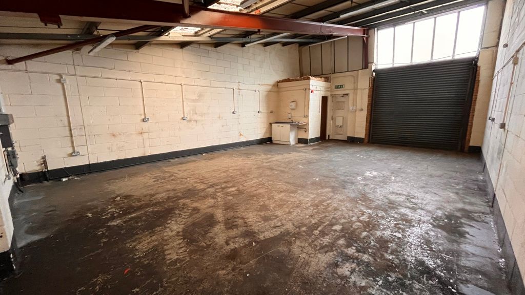 Property photo 3 of 6 Photo 9