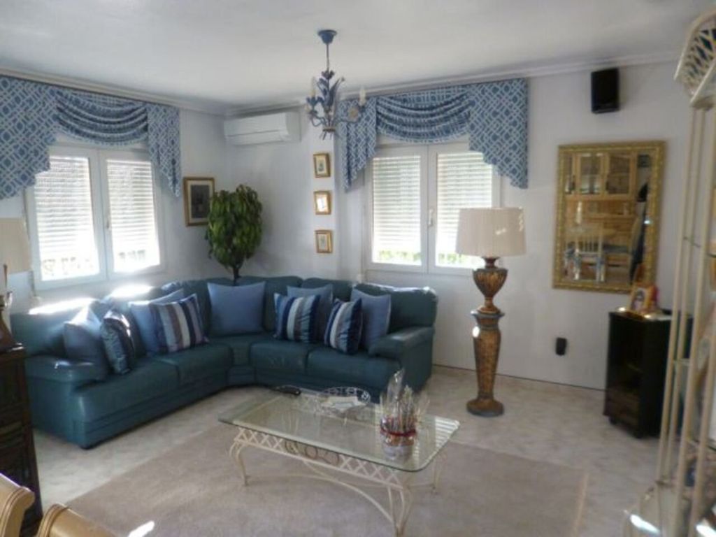 Property photo 3 of 27