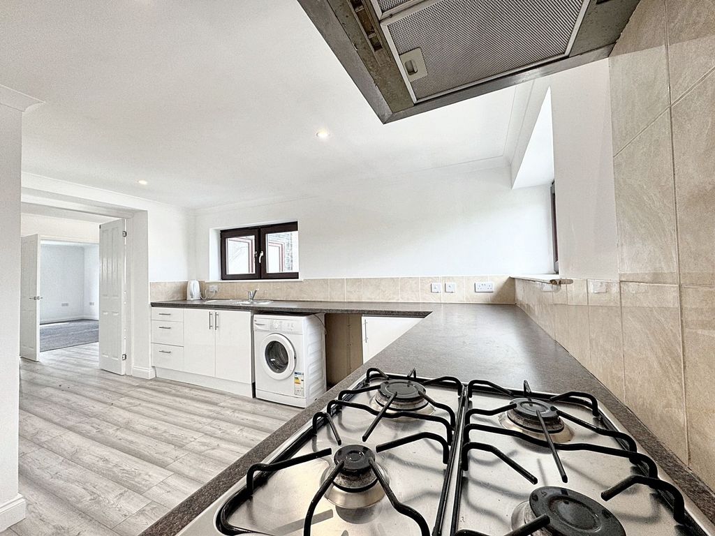 Property photo 1 of 20 Kitchen