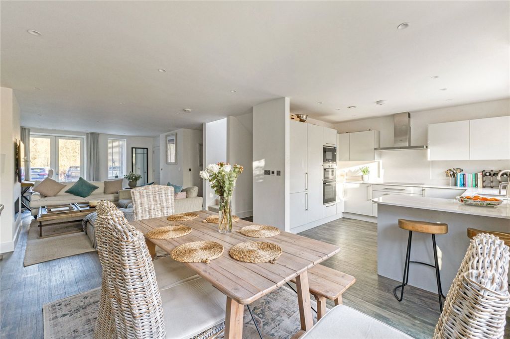 Property photo 2 of 23 Living Area