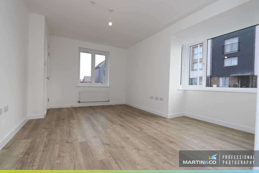 Property photo 3 of 26