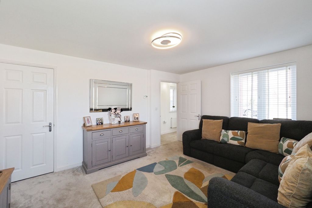 Property photo 2 of 19 Onp23371