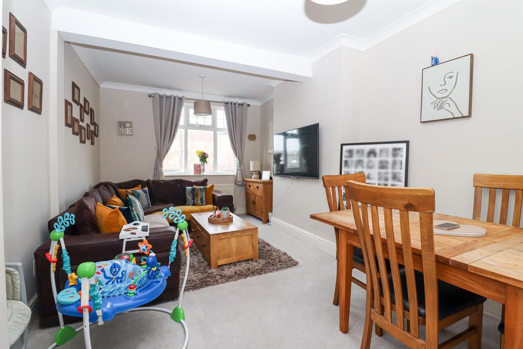 Property photo 2 of 11 Img_2019.Jpg