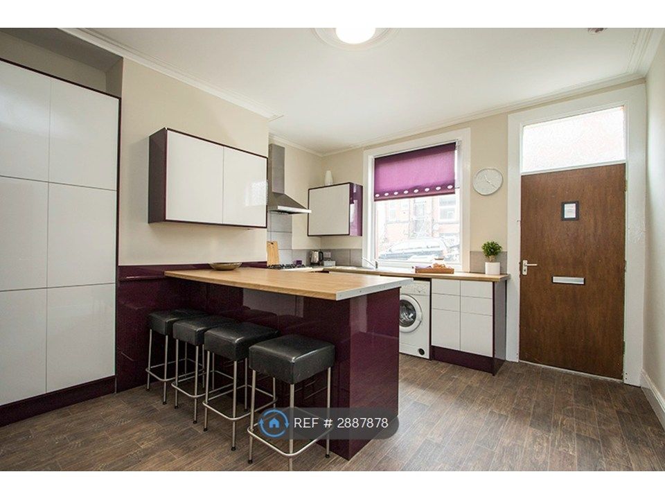 Property photo 1 of 10 Kitchen-Diner
