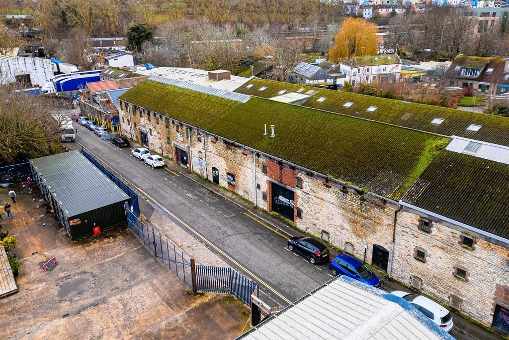 Property photo 1 of 32 Fiddlers Club, Willway Street Bedminster, Bristol,