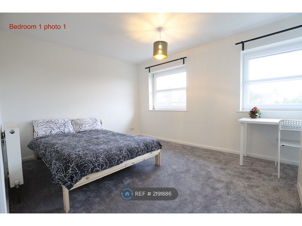 Property photo 1 of 23 Bedroom 1