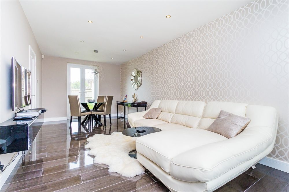 Property photo 2 of 8