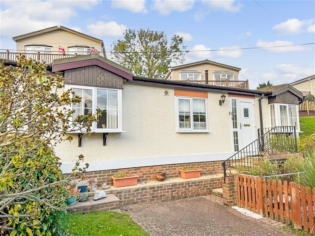 Property photo 1 of 7 Front