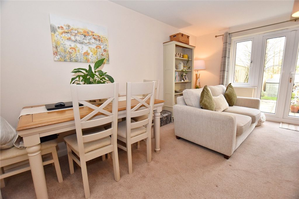 Property photo 3 of 19 Lounge/Diner