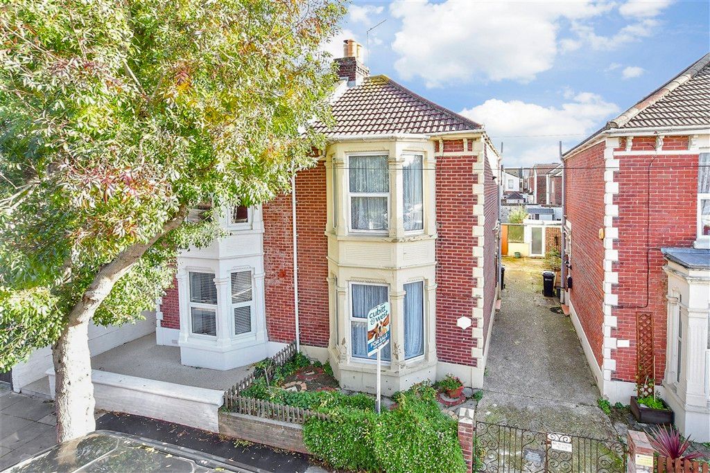 Property photo 1 of 10 External (Web)