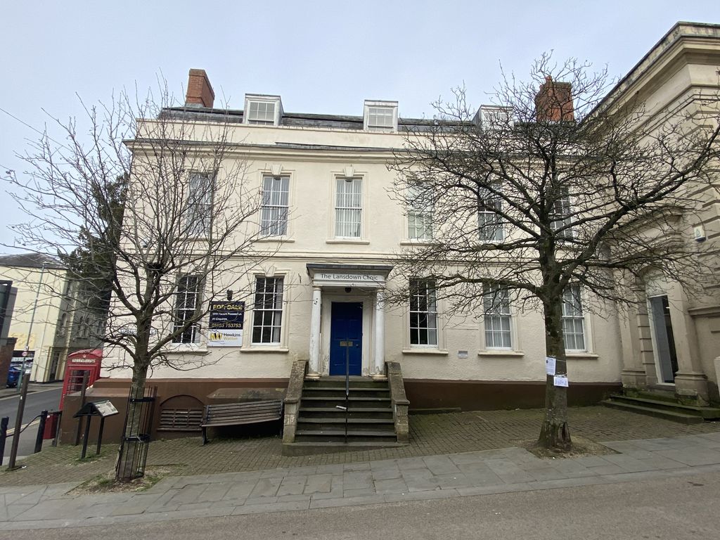 Property photo 1 of 7 Prominent Period Building