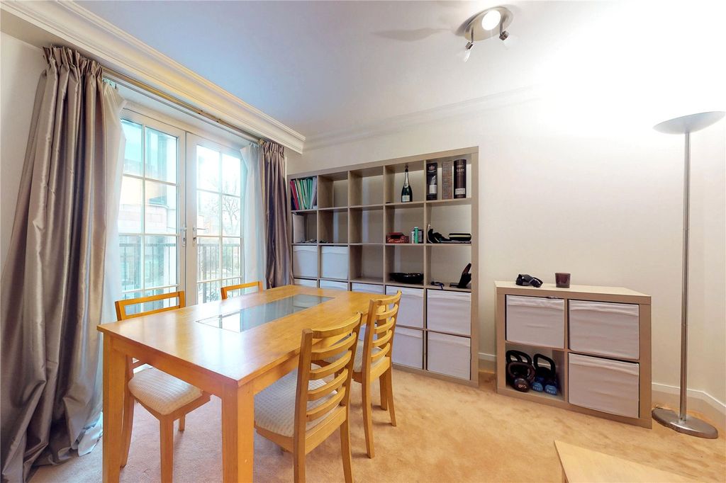 Property photo 3 of 8 Dining Area