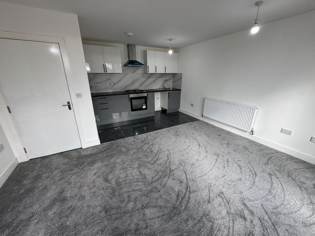 Property photo 1 of 8 Two Bedroom Flat To Rent
