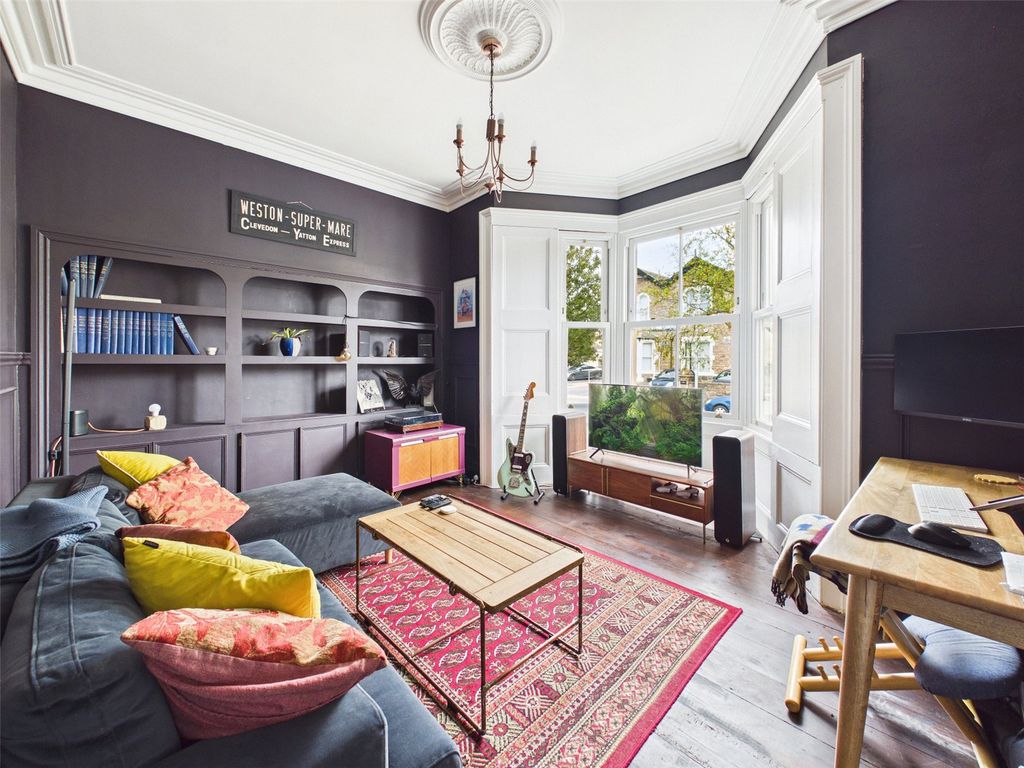 Property photo 2 of 32 Picture No. 20