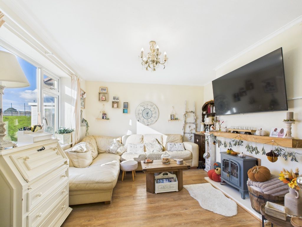 Property photo 3 of 21 4622087