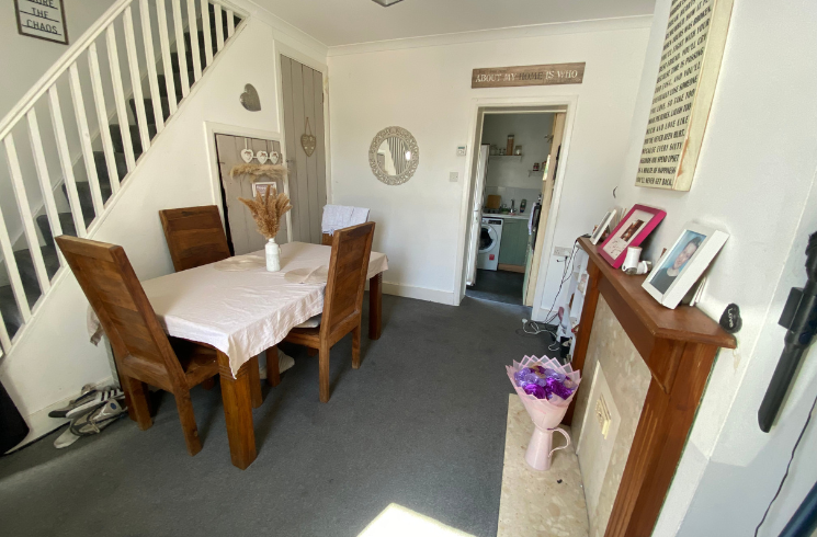 Property photo 3 of 8