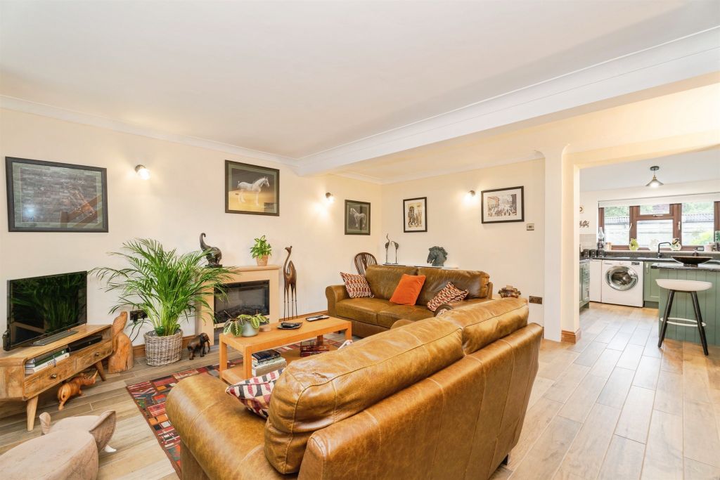Property photo 3 of 26