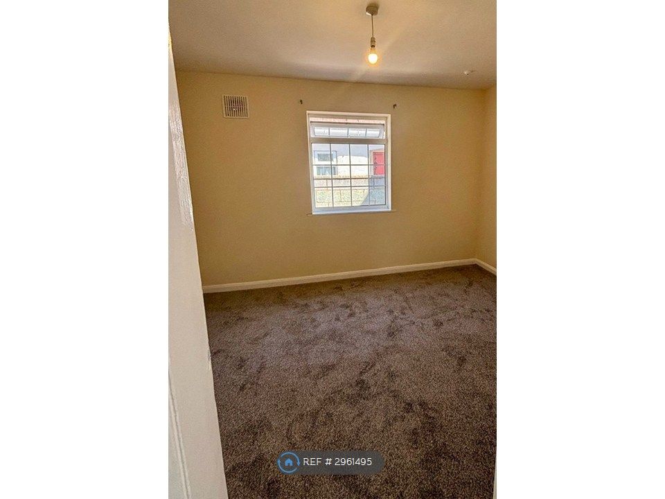 Property photo 3 of 15 Bedroom 2