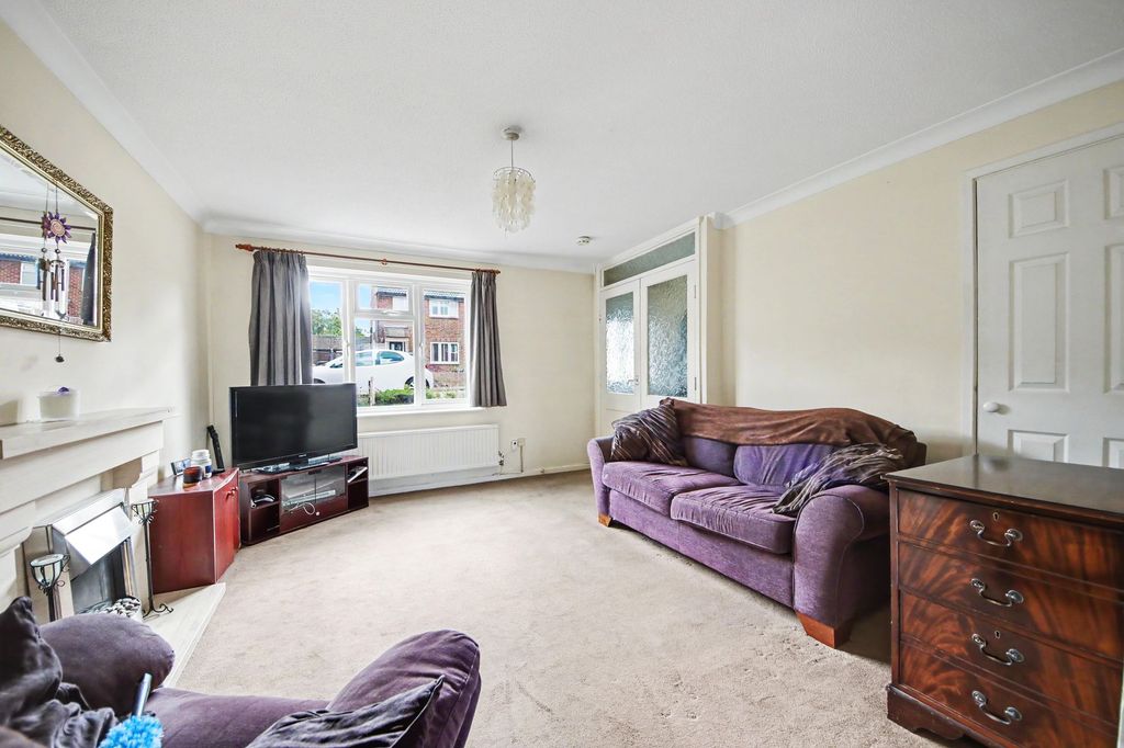 Property photo 2 of 10