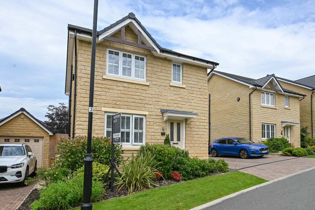Property photo 1 of 47 4271840