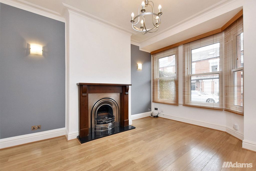 Property photo 2 of 21