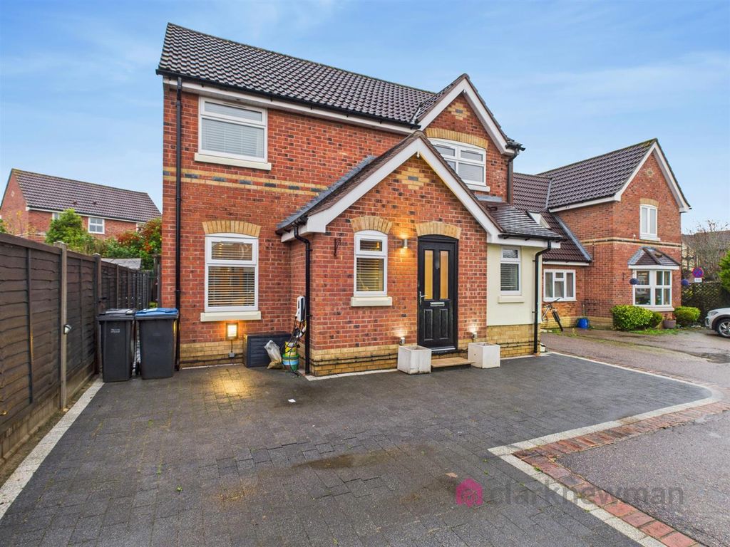 Property photo 1 of 18 Front