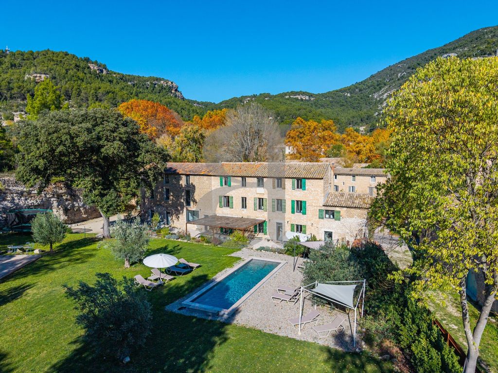 Property photo 1 of 30